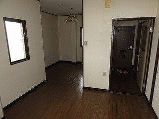 Living and room. Spacious DK.