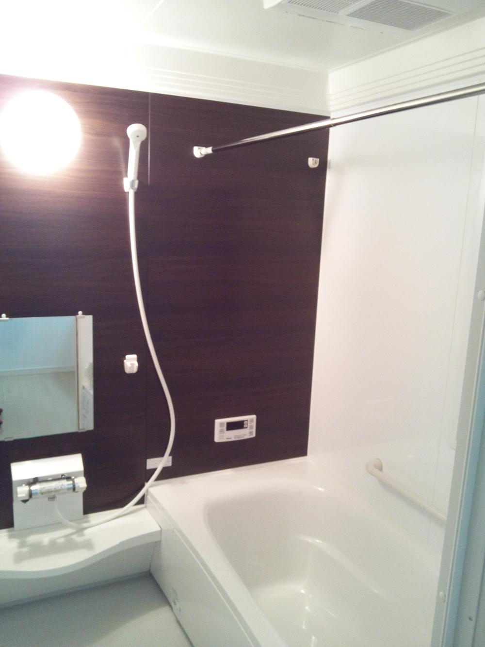 Bathroom. Indoor (12 May 2013) Shooting