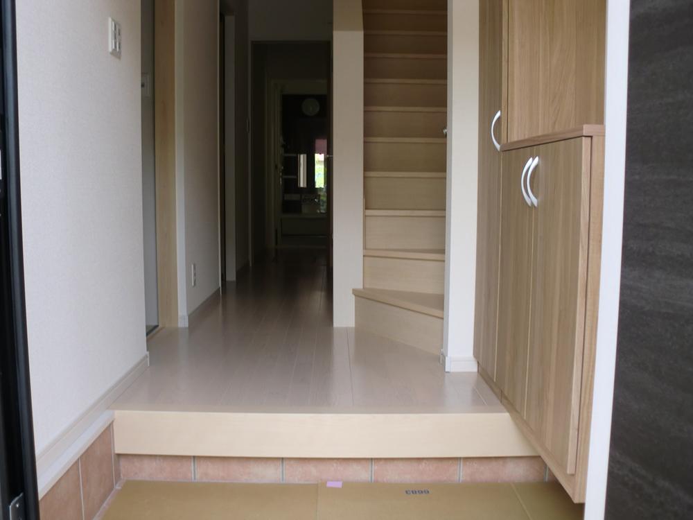 Other. Entrance same specifications