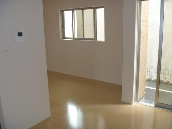 Living. Bright living room are perfect for those who cherish the bonds of family