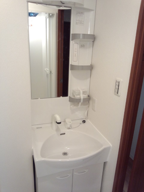 Other. Shampoo dresser