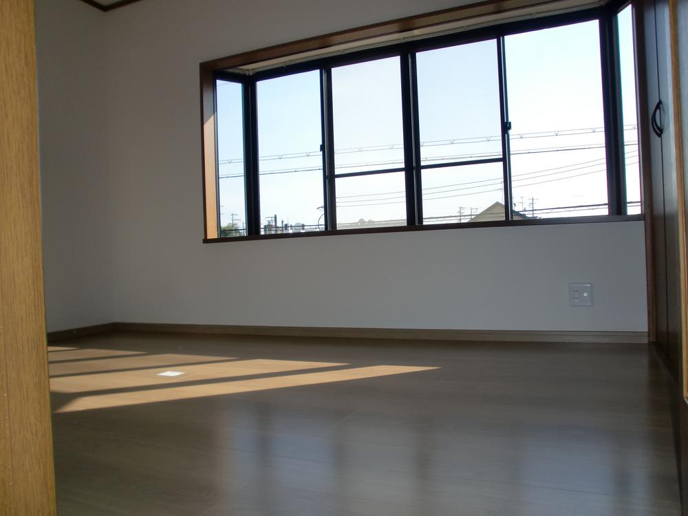 Non-living room. Since the reform is settled, Soku offers preview. 