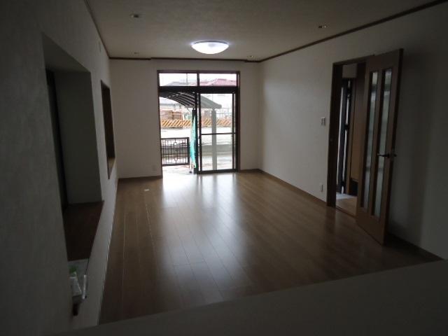 Living. Flooring Chokawa