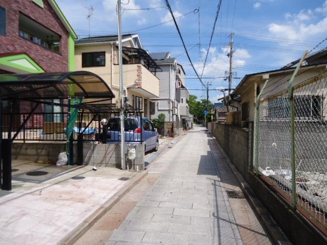 Local photos, including front road. Local (September 2013) Shooting