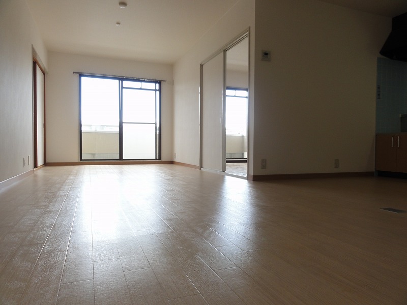 Living and room. Spacious LDK! 