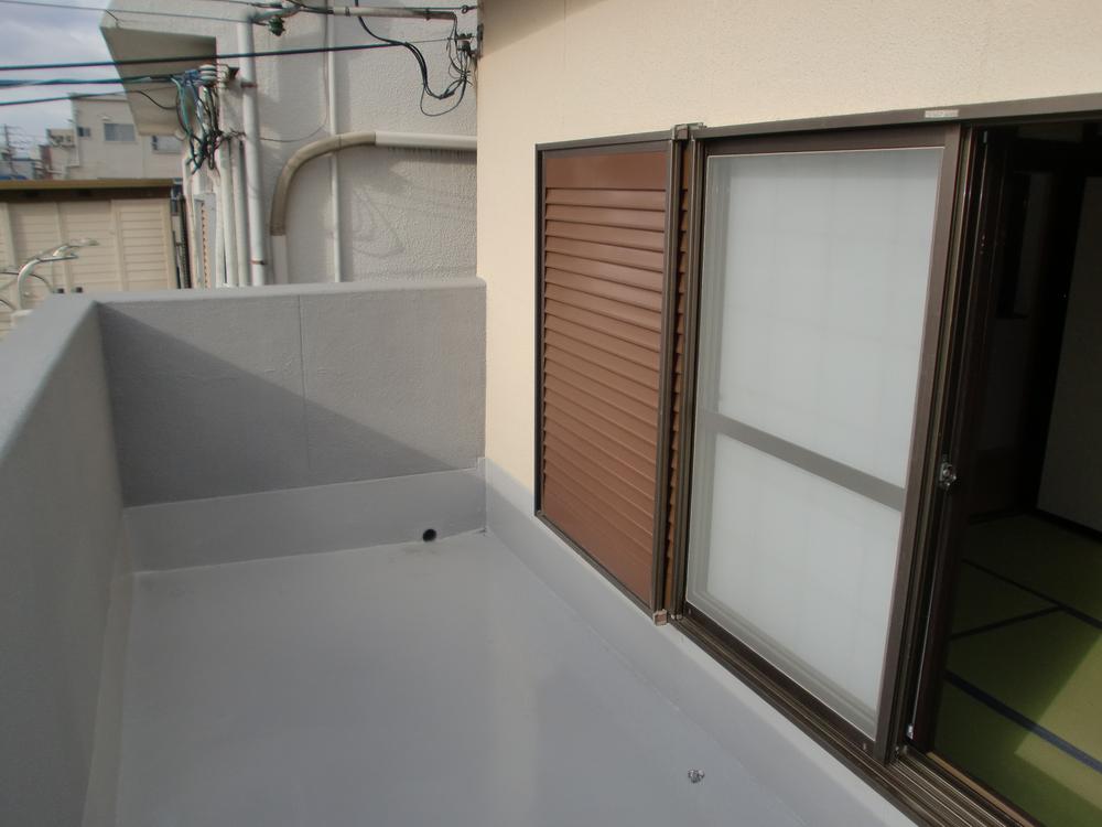 Balcony. Balconies with depth.