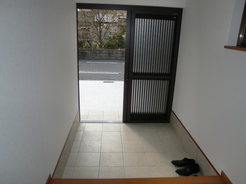 Entrance. Entrance is also wide.