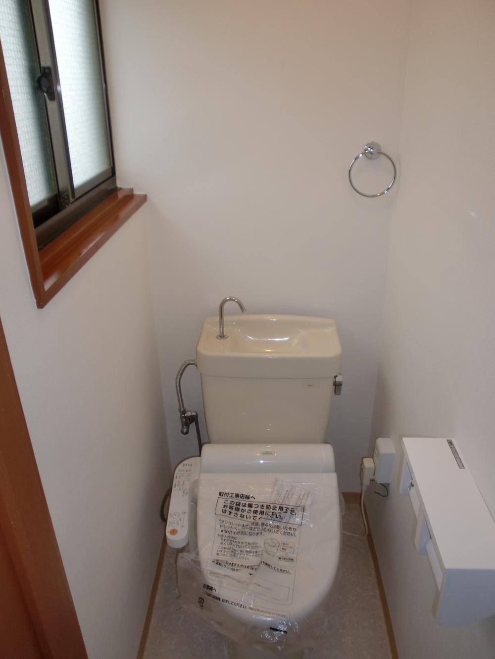 Toilet. Toilet There is also a feeling of cleanliness.