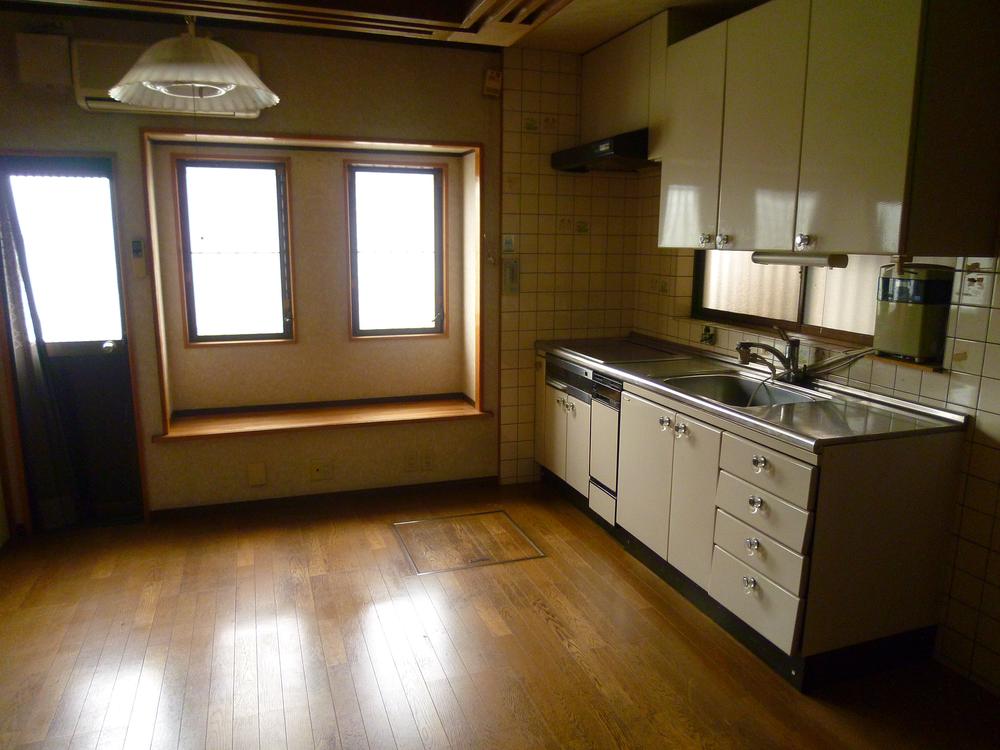 Living. Indoor (06 May 2013) Shooting