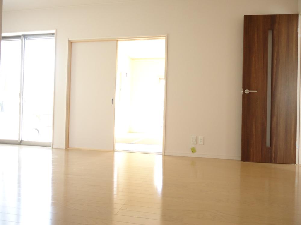 Living. Higashiuenoshiba-cho 2-chome 28.8 million yen ~  4LDK2 storey parking two Allowed!  ◆ Solar power LDK15 Pledge 2 Kaiyoshitsu 7.5 Pledge