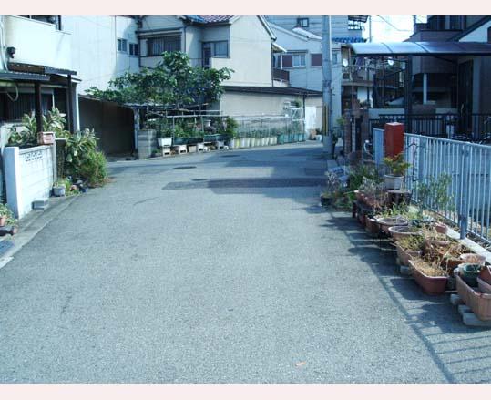 Local photos, including front road. Local (10 May 2013) Shooting