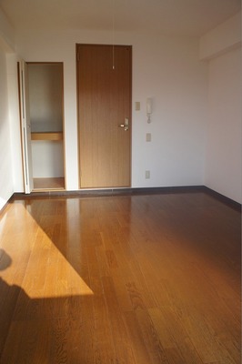 Living and room. It is a good Western-style of per yang.