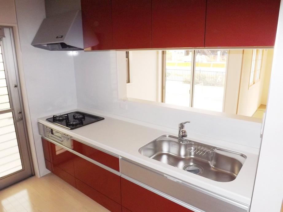 Kitchen. Local photo (kitchen) Slide storage, Water purification function shower faucet