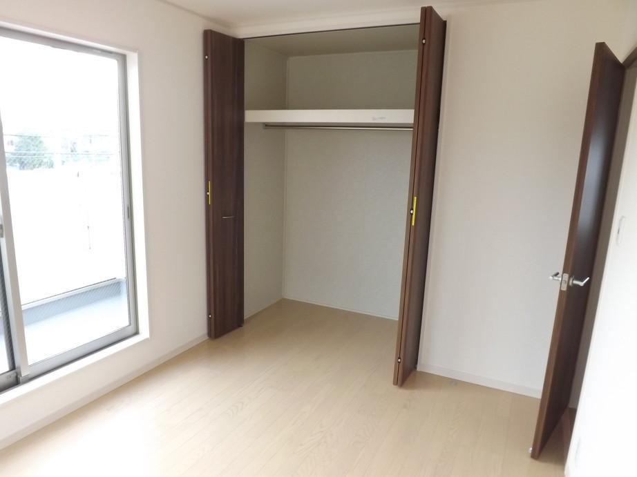 Other introspection. Local photos (Western-style)