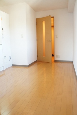 Living and room. Furoringu