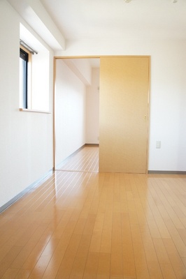 Living and room. spacious