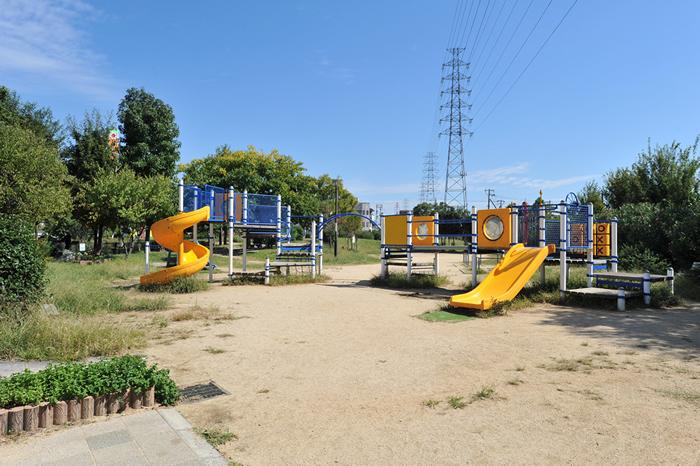 park. 450m to improve Ling park