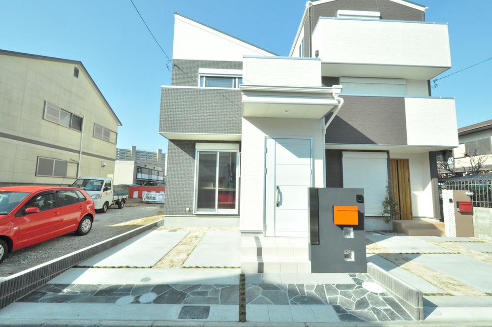 Local appearance photo. Beautiful residential area well-equipped the entire road 5m compartment