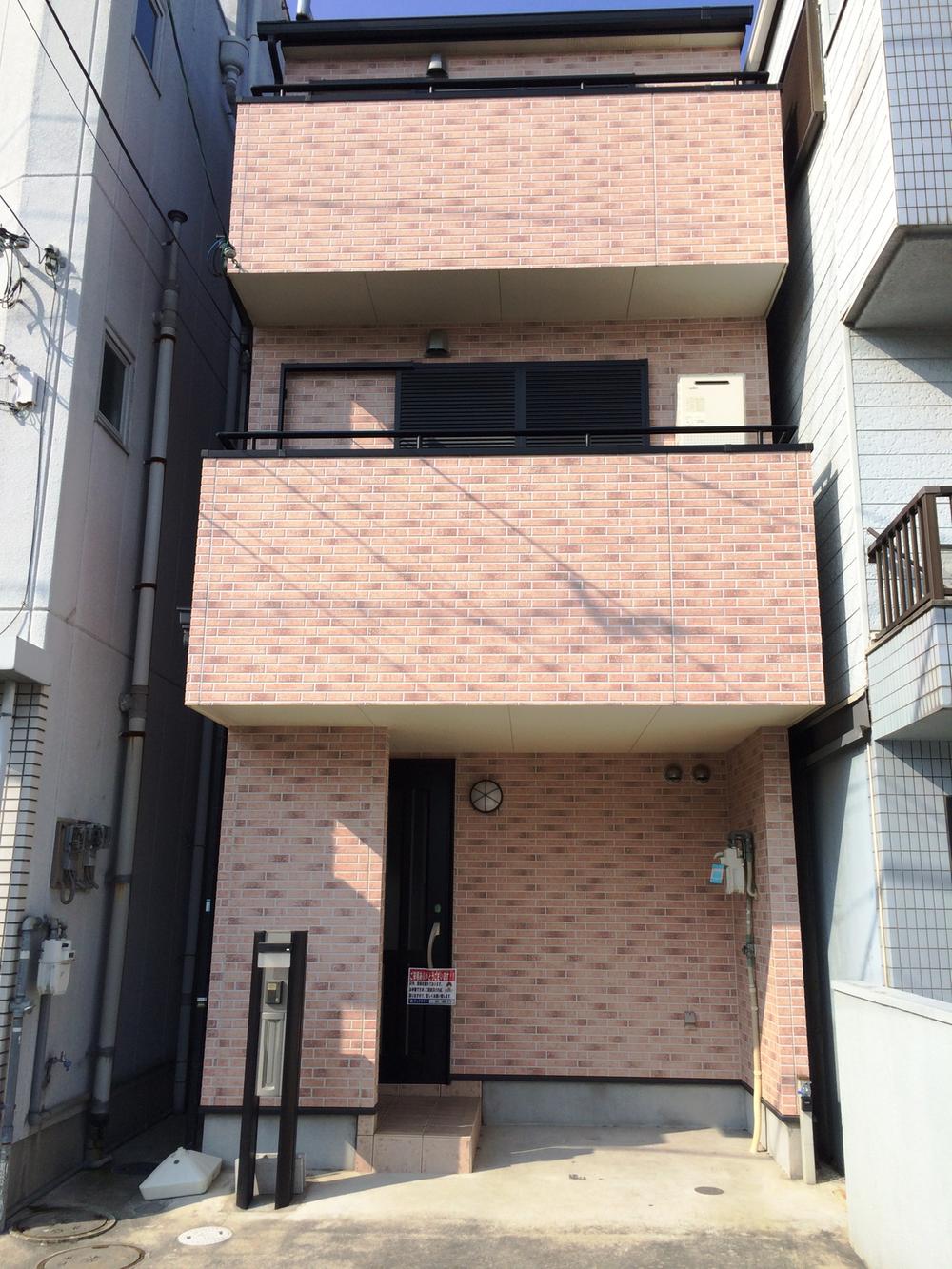 Local appearance photo. Haitoru a light car is also parking OK.