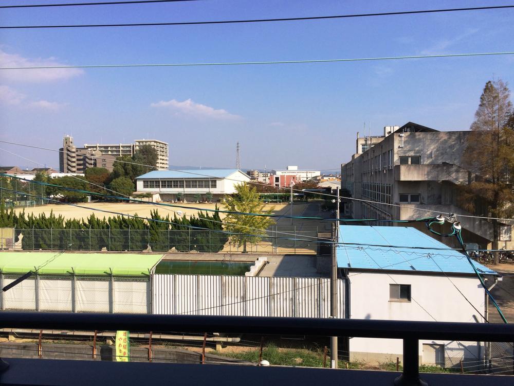 View photos from the dwelling unit. It is pleasant because there is no high building before.