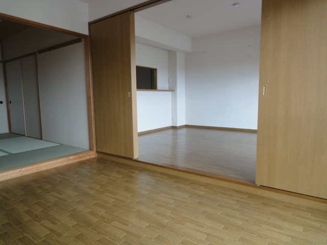 Living and room