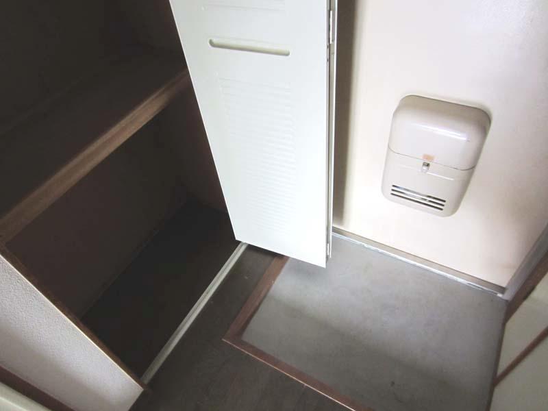 Other room space. Entrance