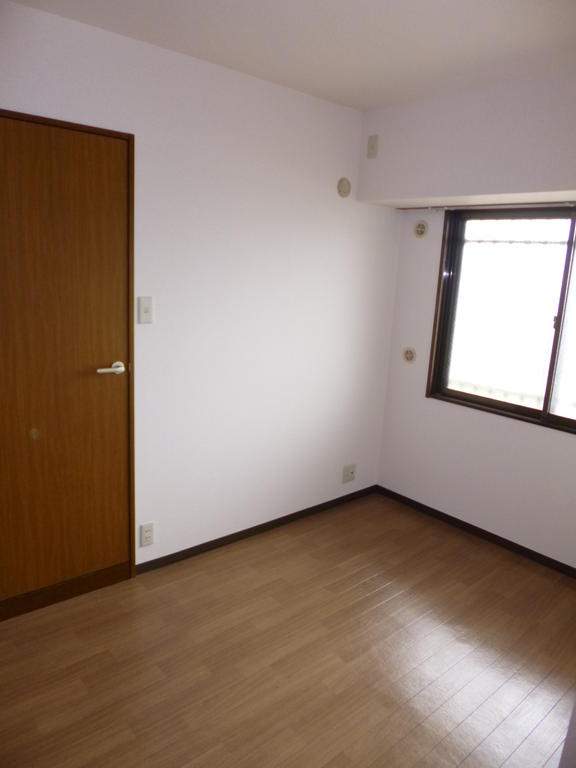 Other room space. Western style room