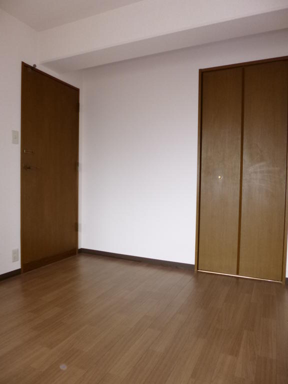 Other room space. Western style room