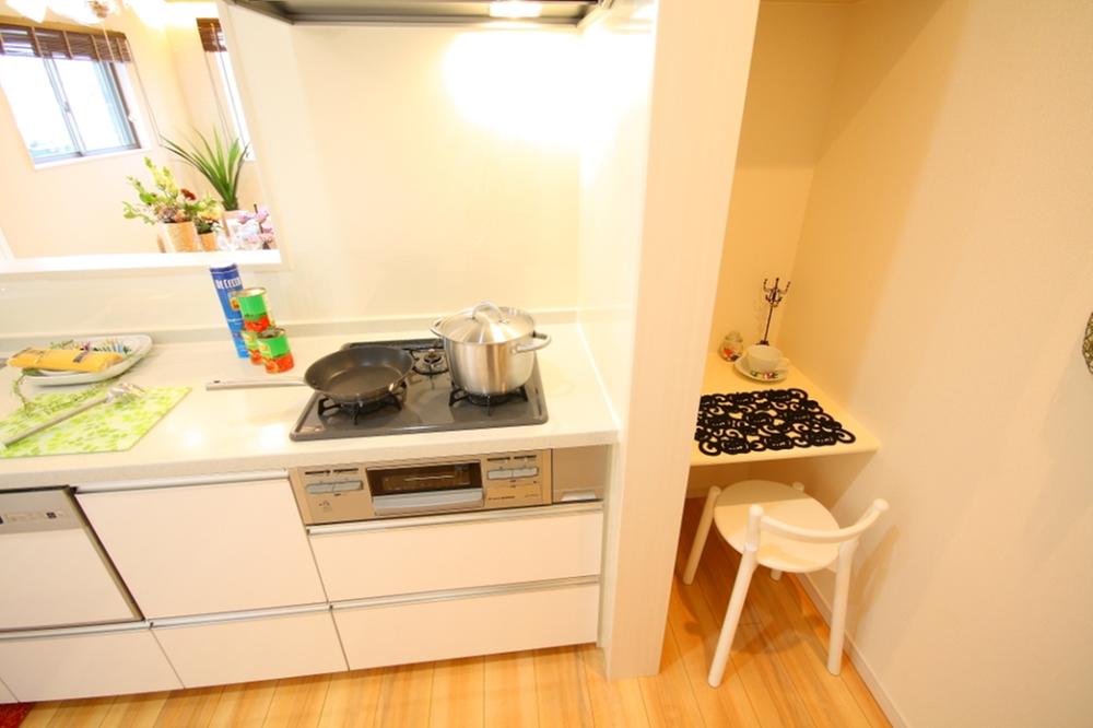 Kitchen.  [kitchen] Prepare the pantry of the only mom is next to the kitchen. Here also good to see the menu table, Even a little study space for children.