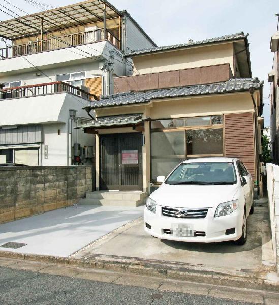 Local appearance photo