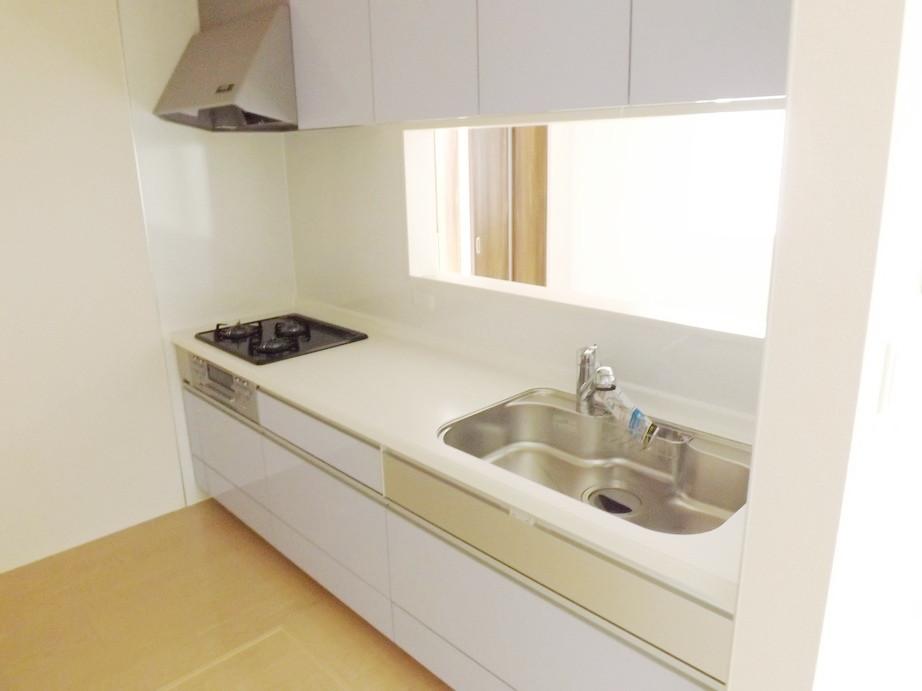Kitchen. Local photo (kitchen) Slide storage, Water purification function shower faucet