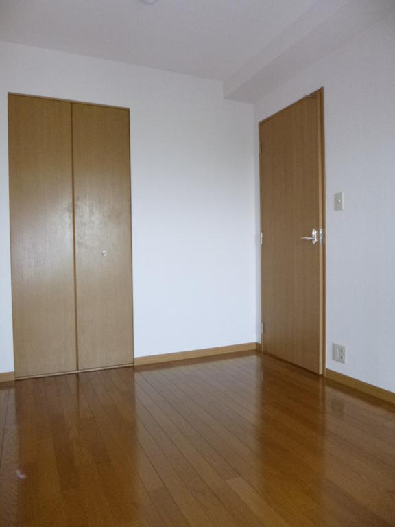 Other room space. Western style room 5.5 Pledge