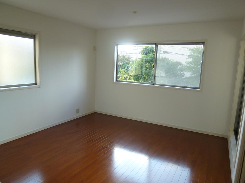 Living. Indoor (10 May 2013) Shooting