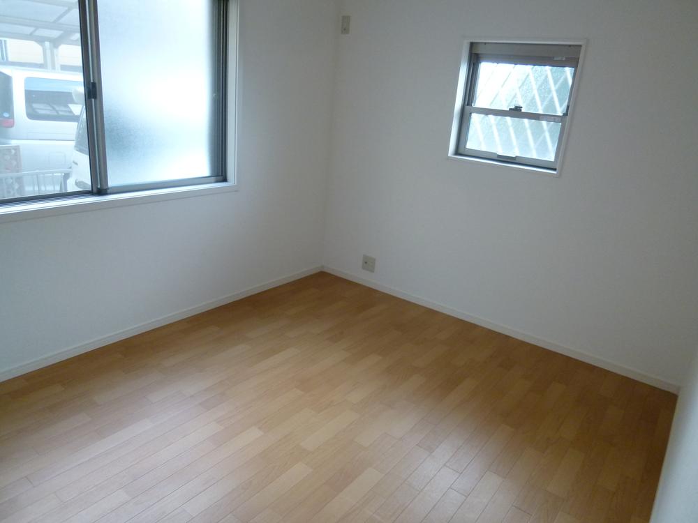 Non-living room. Indoor (10 May 2013) Shooting