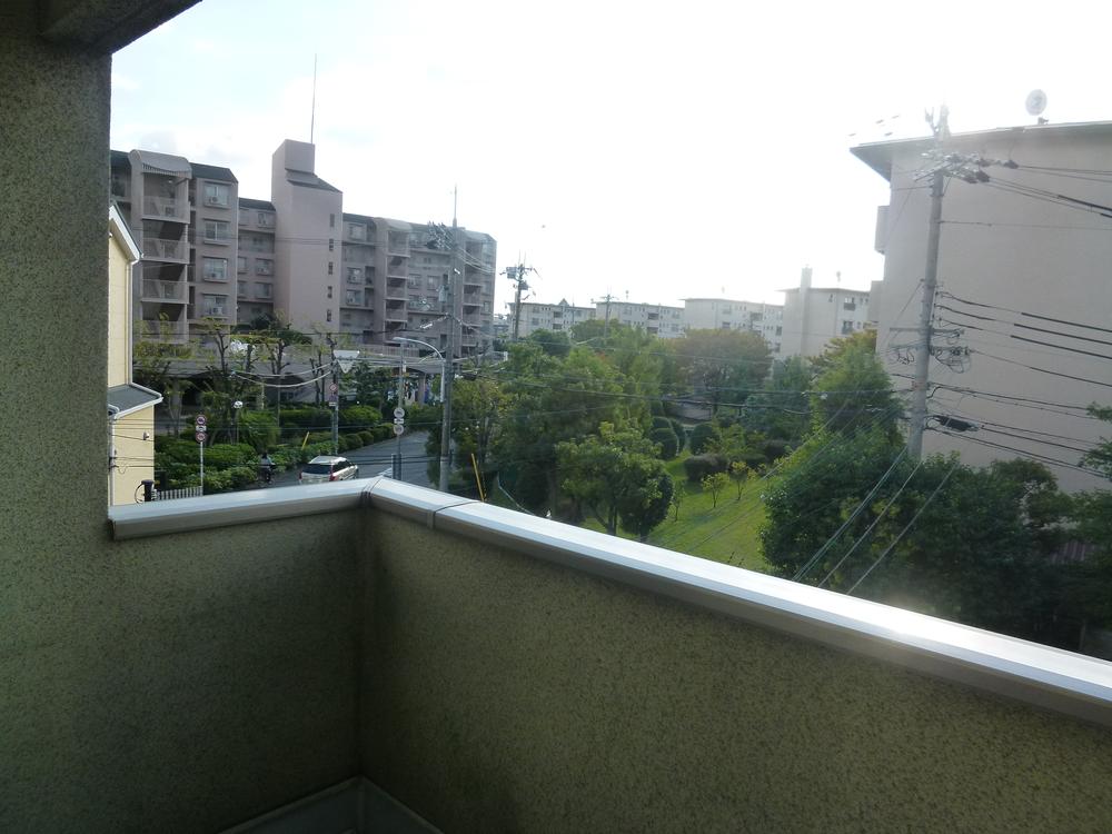 View photos from the dwelling unit. View from the site (October 2013) Shooting