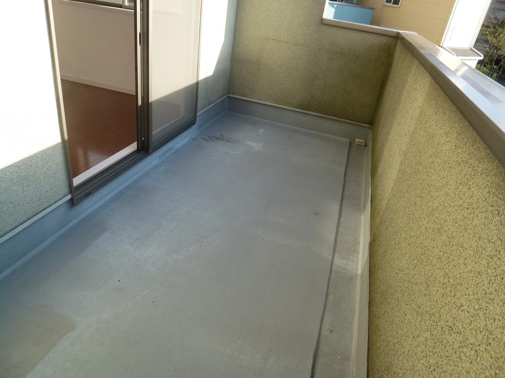 Balcony. View from the site (October 2013) Shooting