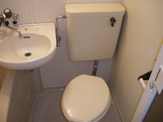 Toilet. Toilet (unit bus)