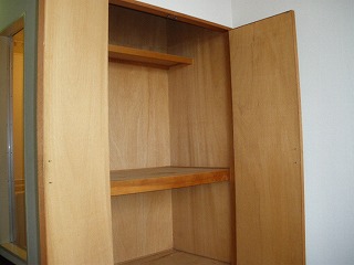 Receipt. Spacious storage space