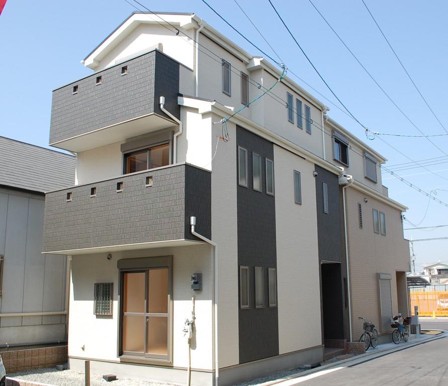 Rendering (appearance). Example of construction