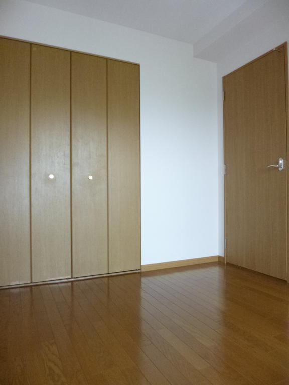 Other room space. Western style room 6.0 Pledge