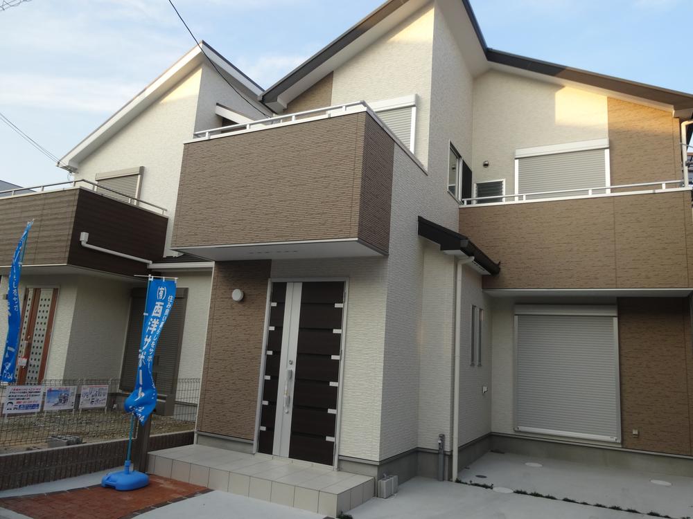 Local appearance photo. The remaining 1 compartment is frontage is widely quiet residential area