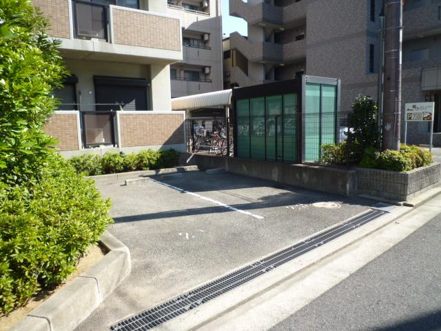 Parking lot