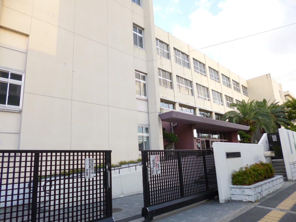 Junior high school. 1400m to Sakai City Nagao junior high school (junior high school)