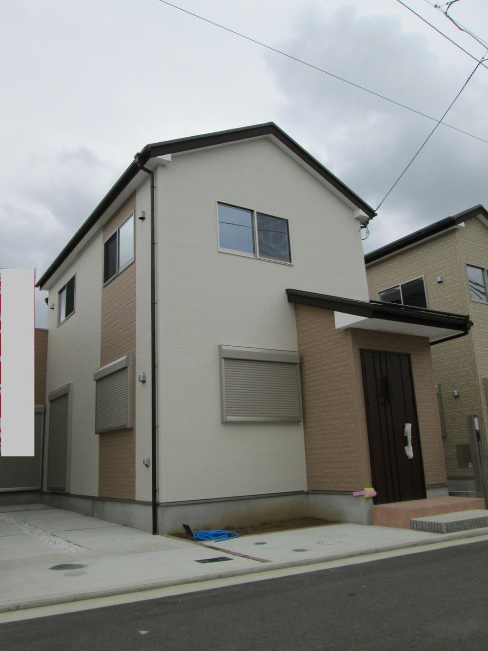 Local appearance photo. Children without any through traffic in the 10-year warranty with residential parking two possible development subdivision is also safe!