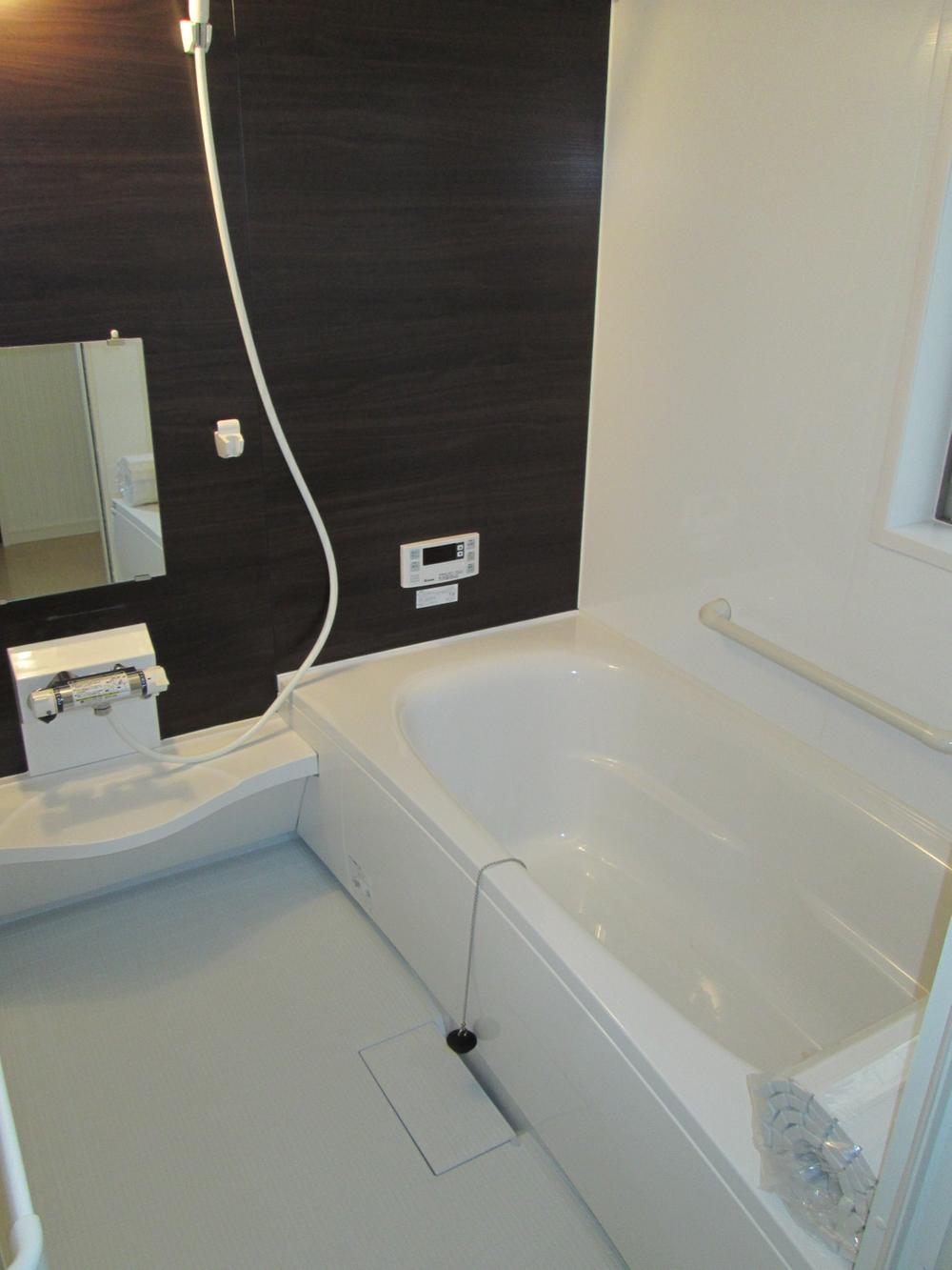 Bathroom. Spacious 1616 type!