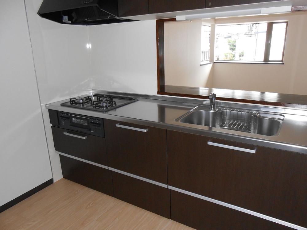 Kitchen. A spacious kitchen! You can do a efficiently every day of housework