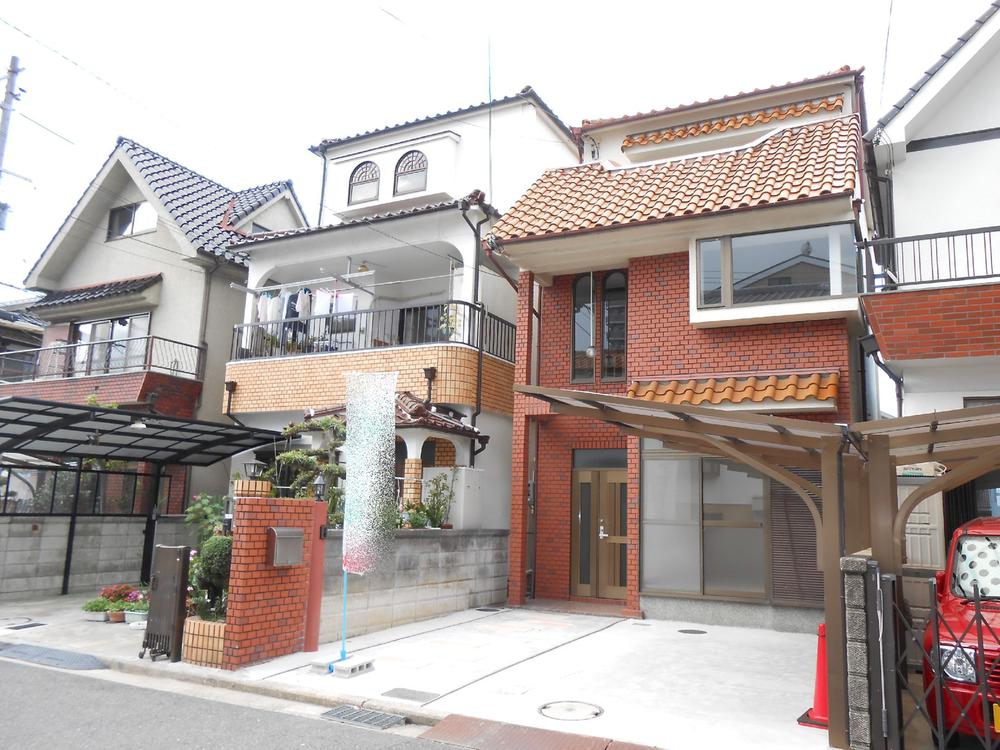 Local appearance photo. It is a quiet residential area!