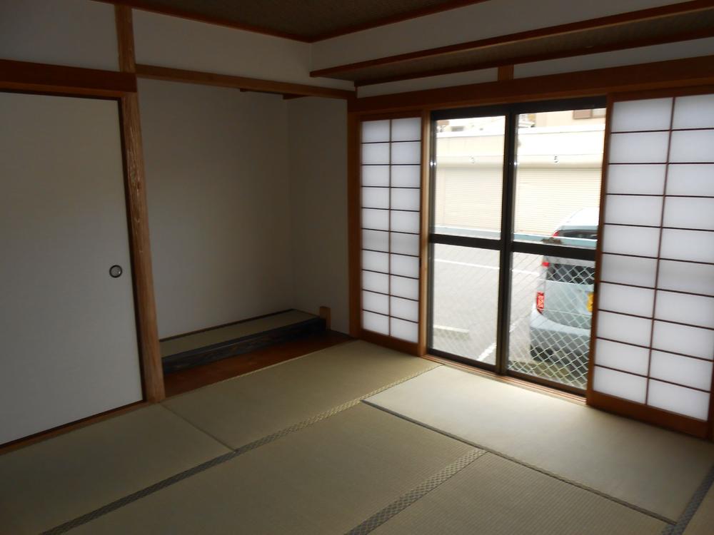 Non-living room. Guests slowly private time!