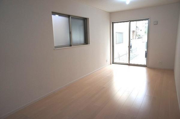 Living. Space of the rest of the spacious LDK family