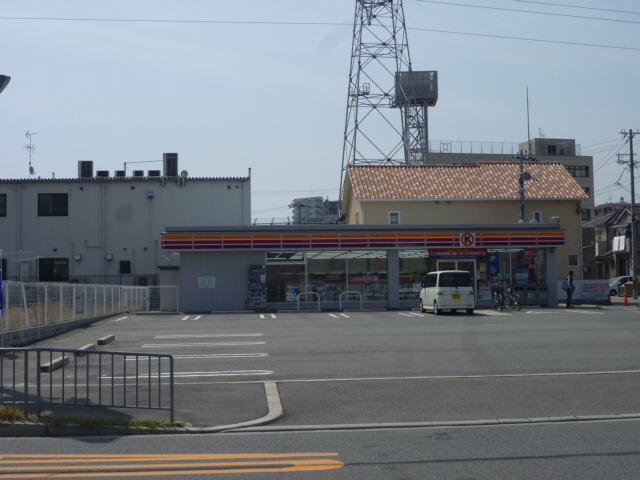 Convenience store. 630m until Lawson Sakai Koryohigashi cho 3 Chomise (convenience store)